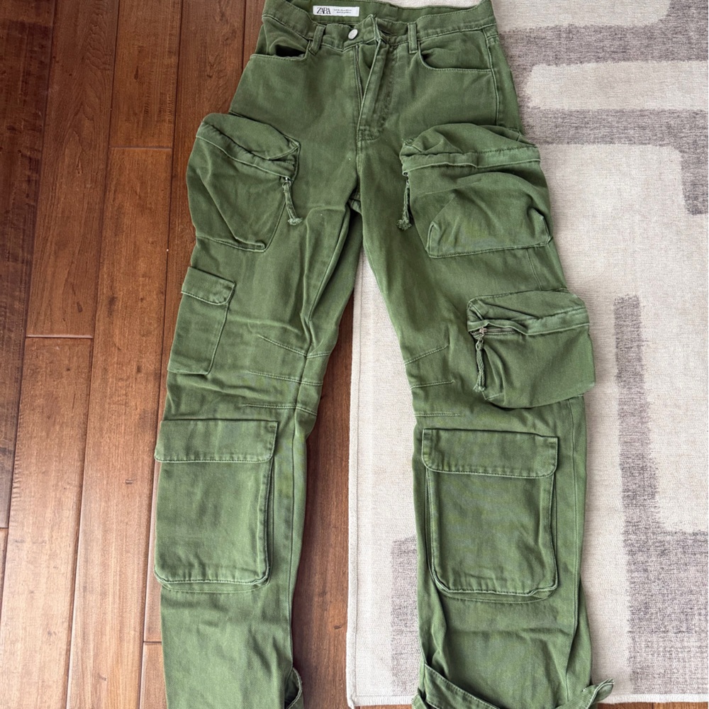 Zara Green Cargo Pants for Men